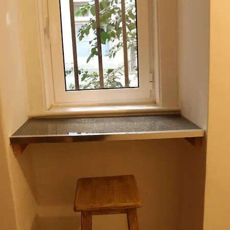 Apartment Housegugu