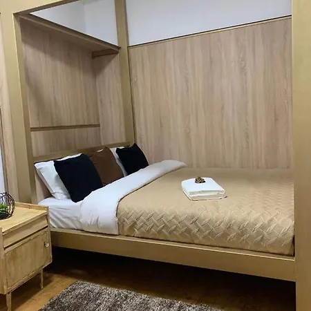 Apartment Housegugu *