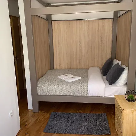 Apartment Housegugu Lisbon