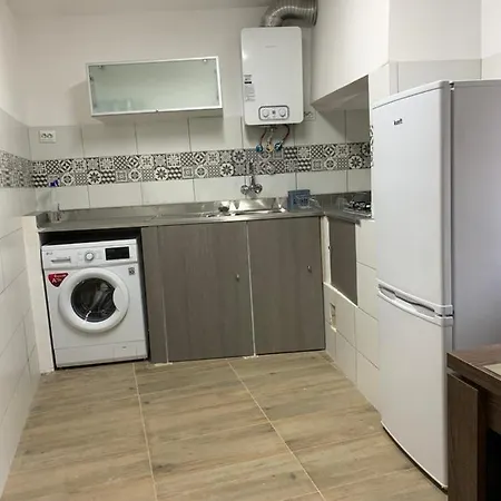 Housegugu Lisbon
